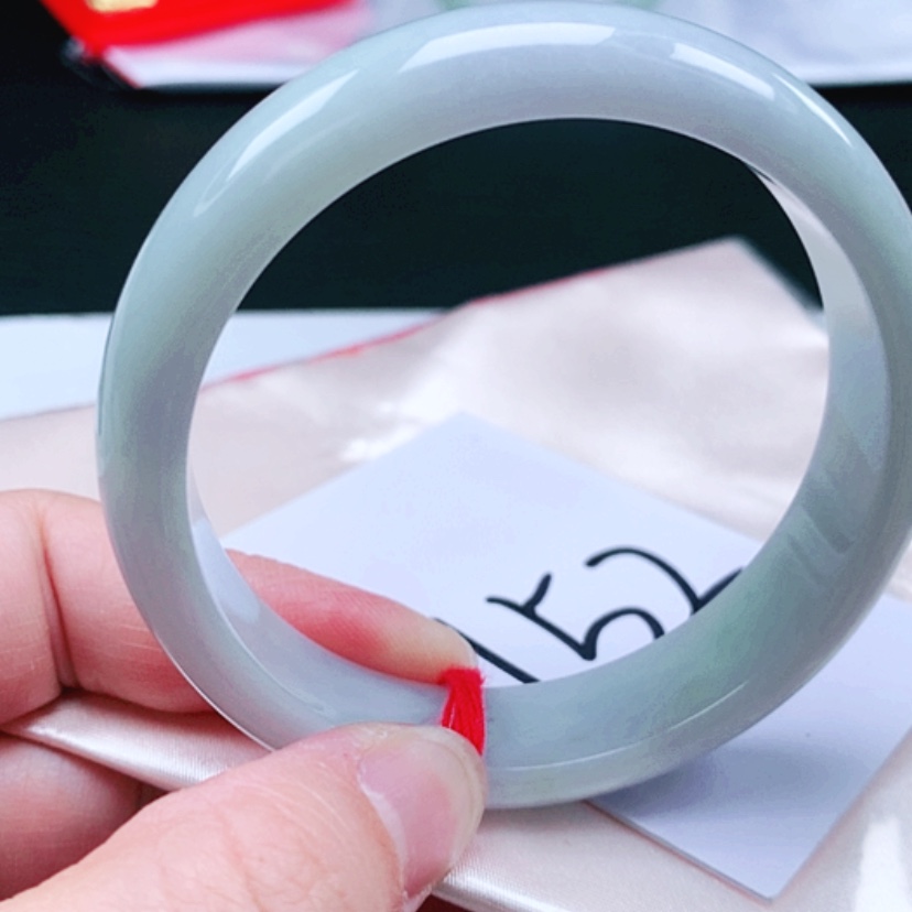 【闪购商品】翡翠手镯未镶嵌61圈