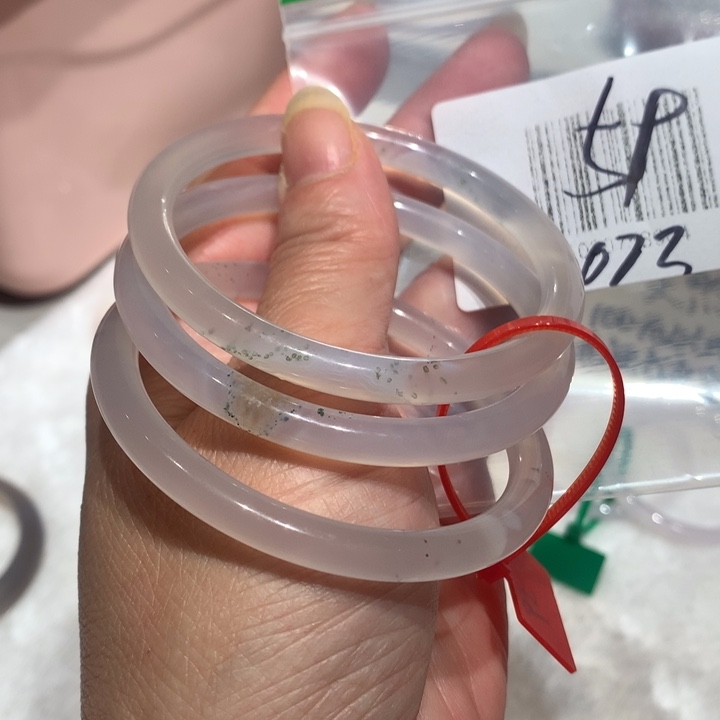 玛瑙/玉髓手镯未镶嵌59