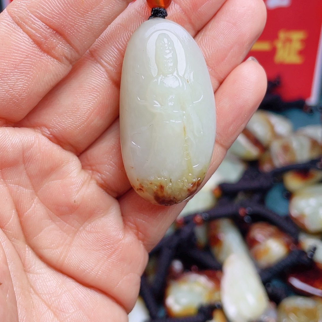 和田玉颈饰未镶嵌