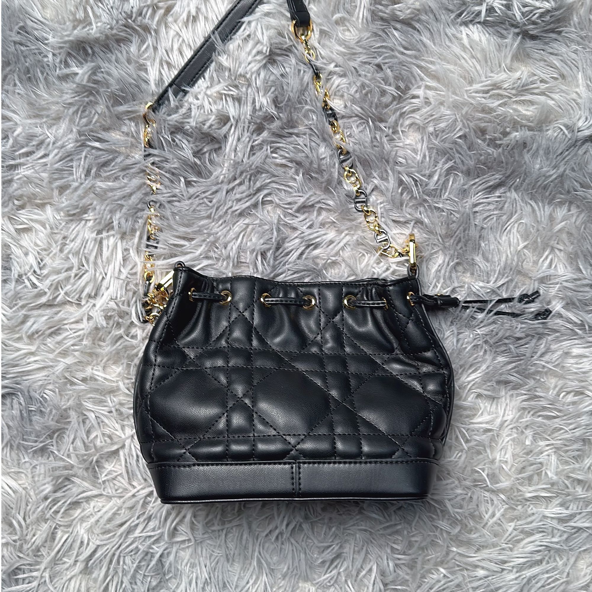 手工时尚女包福袋水D桶黑色