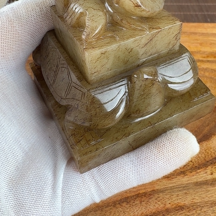 天***玄和田玉未镶嵌挂件