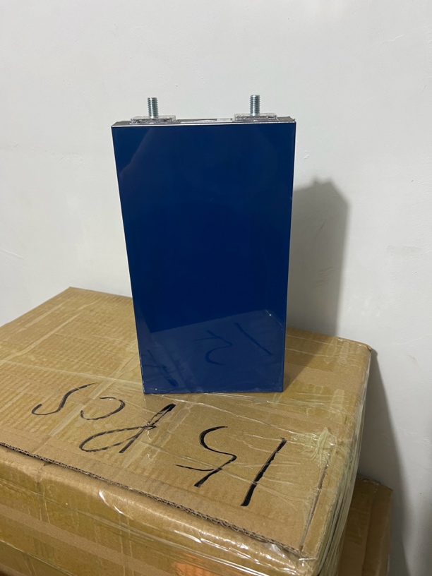 （带螺柱）A.品 130安磷酸铁锂电池3.2V（1单1个）两轮三轮，强启