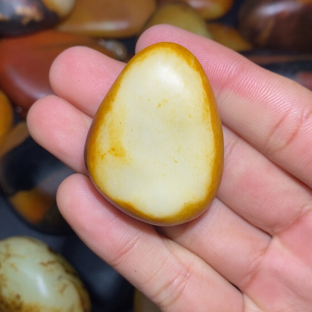 和田玉未镶嵌珠宝奇石