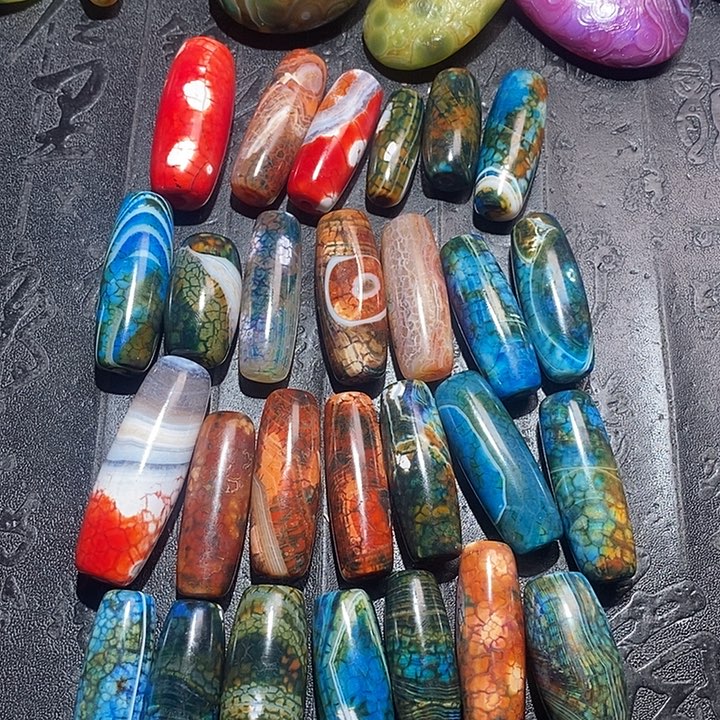 阳***后玛瑙/玉髓合金颈饰