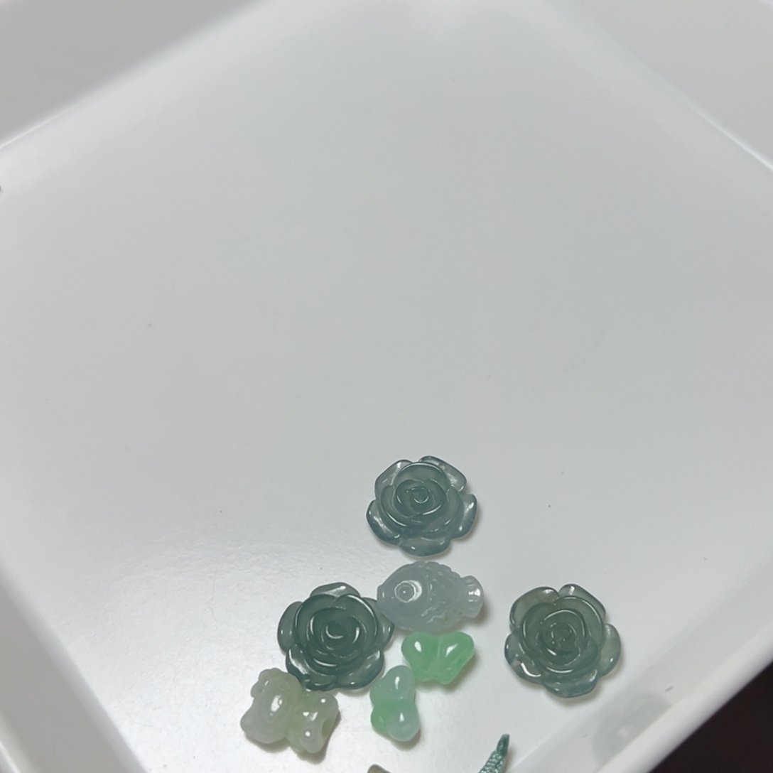 翡翠未镶嵌颈饰C*通孔小件9个628块