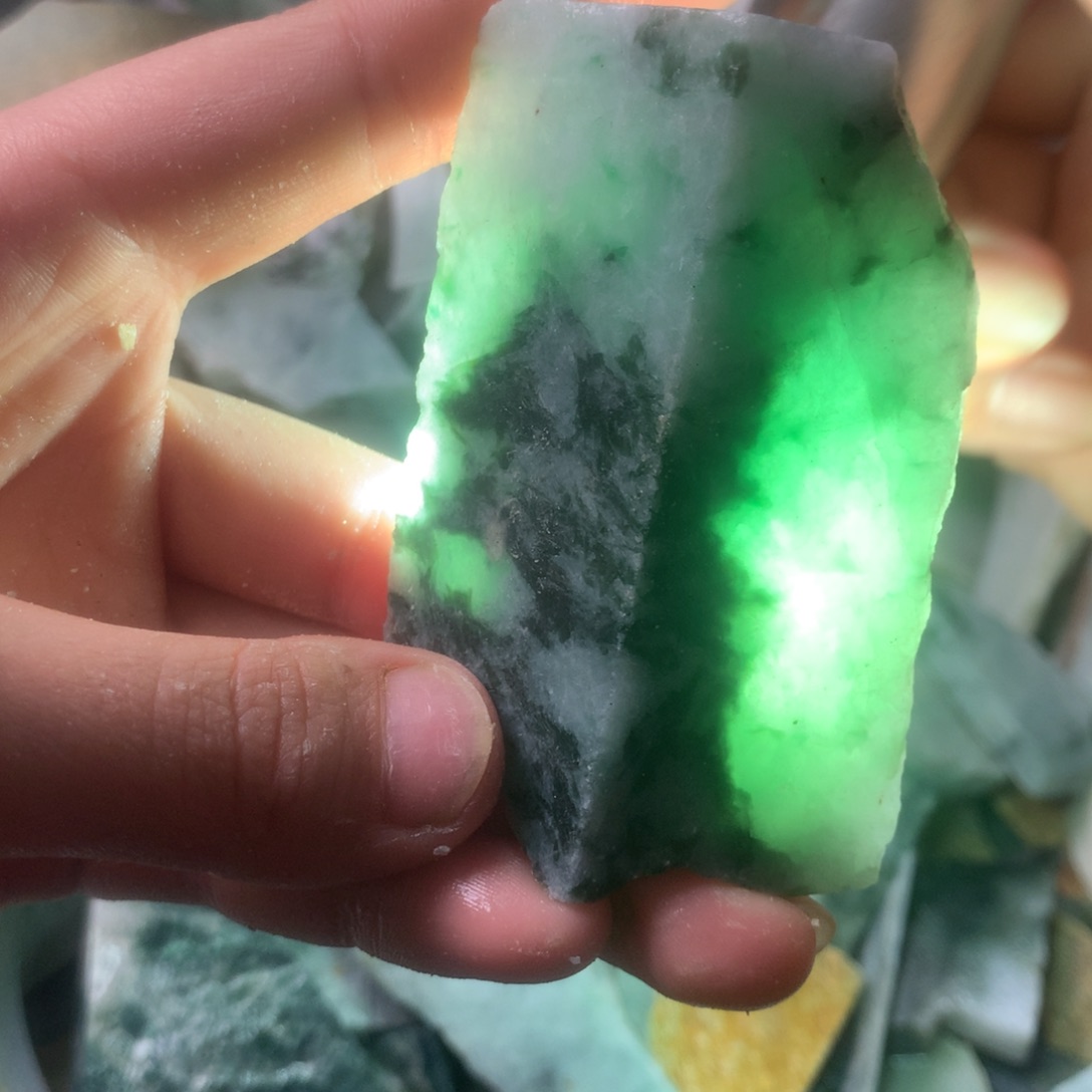 翡翠颈饰未镶嵌缅甸翡翠