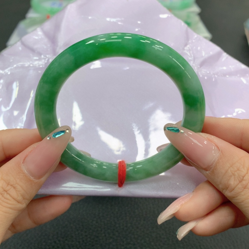 【闪购商品】翡翠手镯未镶嵌姚*雯翡翠