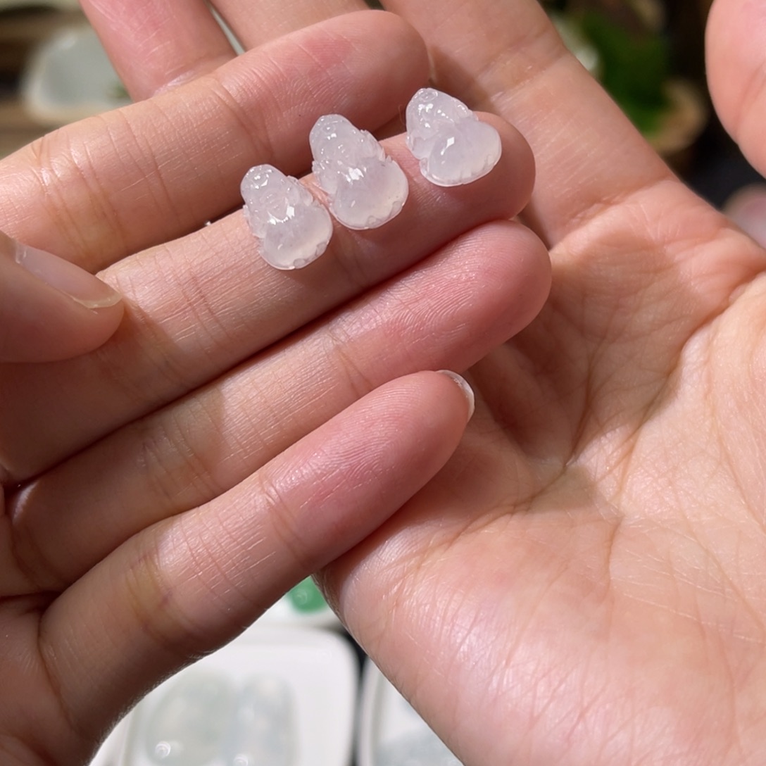 定制翡翠未镶嵌貔貅