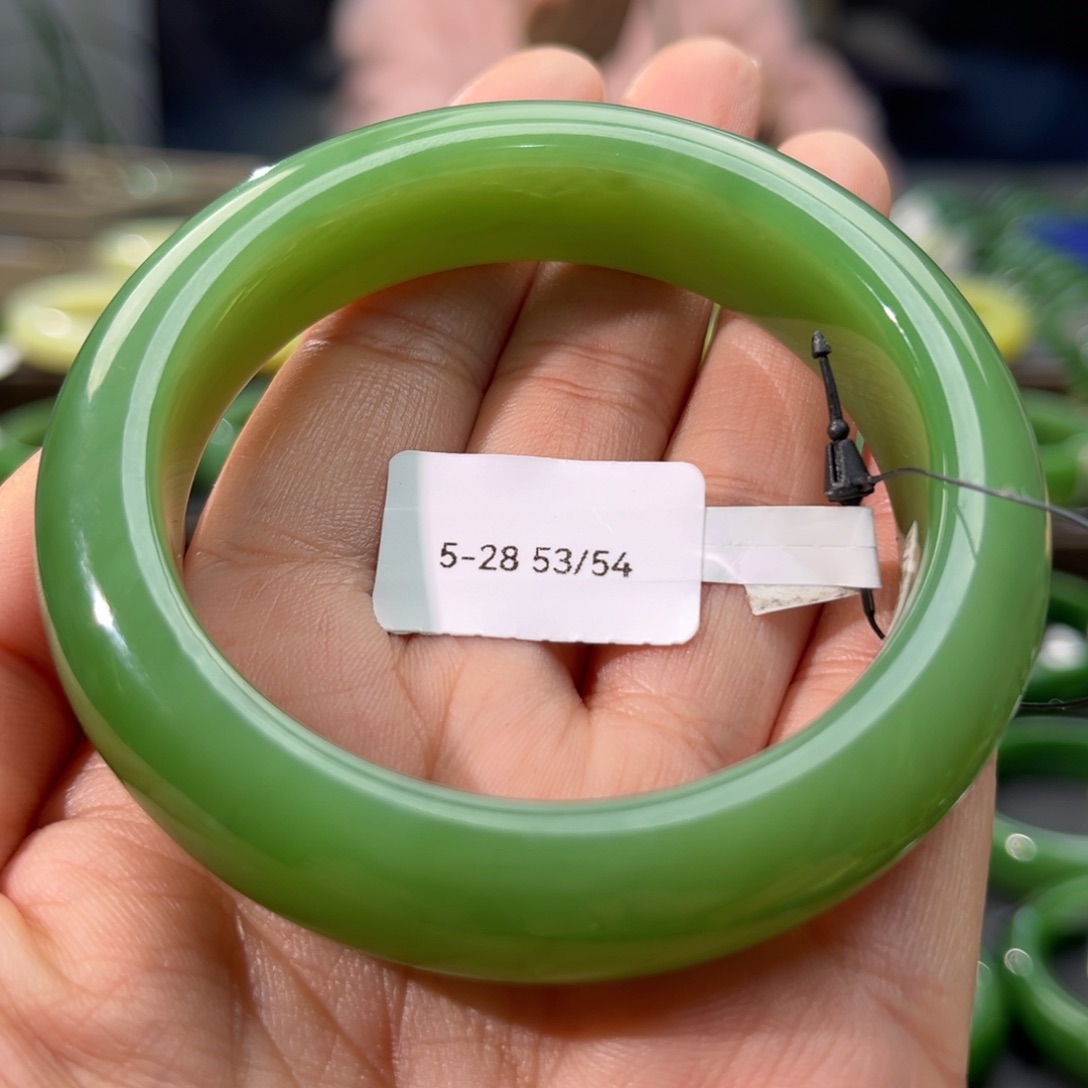 和田玉（碧玉）手镯未镶嵌