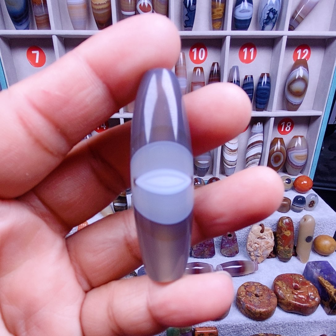 未镶嵌玛瑙/玉髓珠宝奇石子*