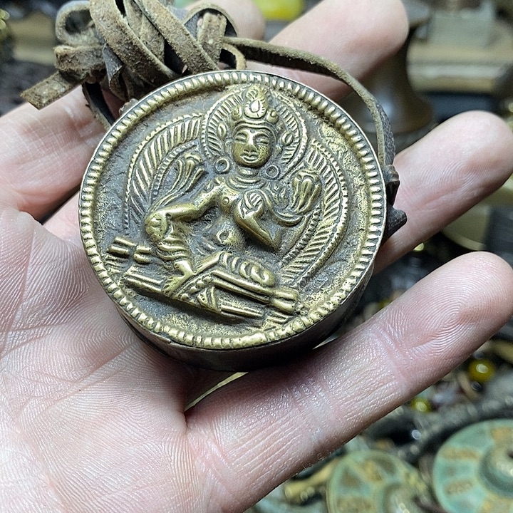 沐***行小杨推荐铜物件一个