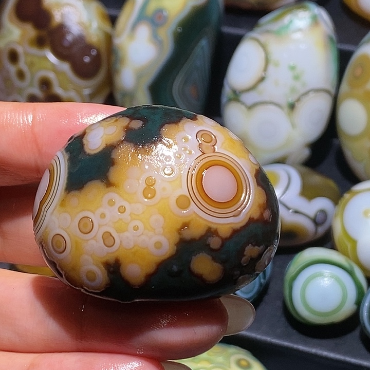 玛瑙/玉髓未镶嵌珠宝奇石106