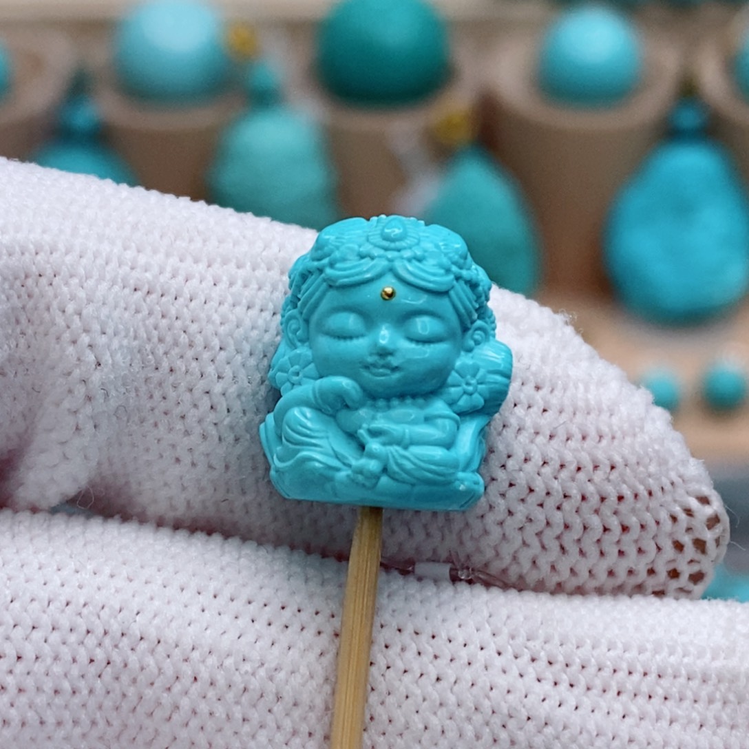 绿松石未镶嵌珠宝奇石