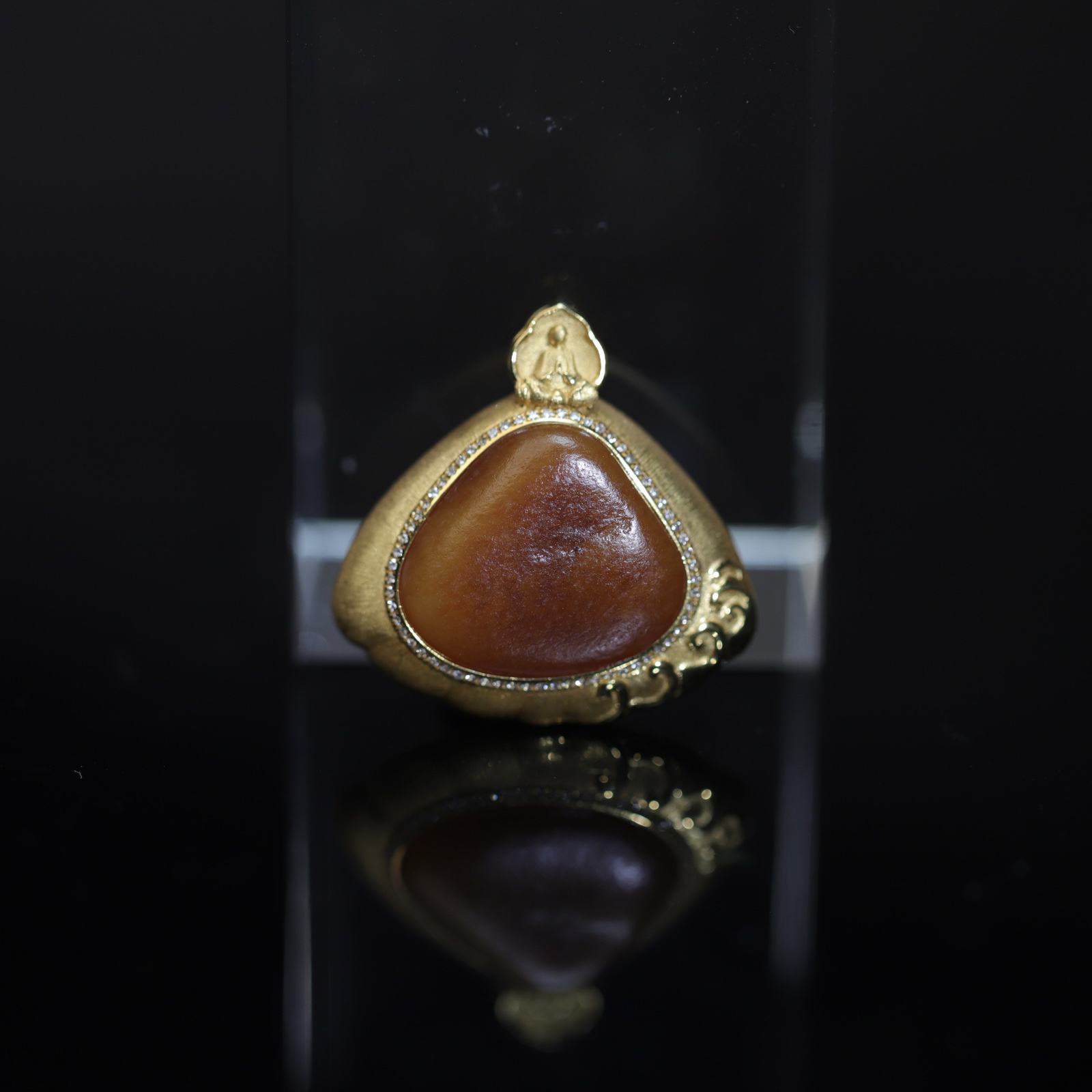 新疆和田玉无相佛三角香囊吊坠18K金挂坠复古高级