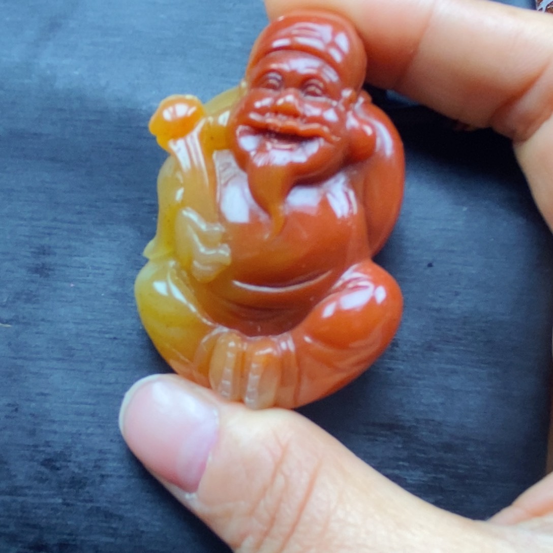 石英质玉（黄龙玉）颈饰未镶嵌