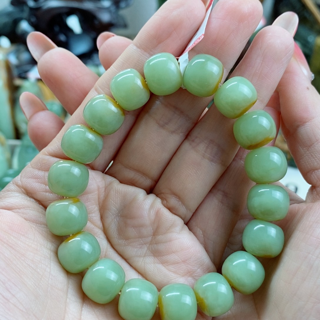 透闪石质玉手链未镶嵌