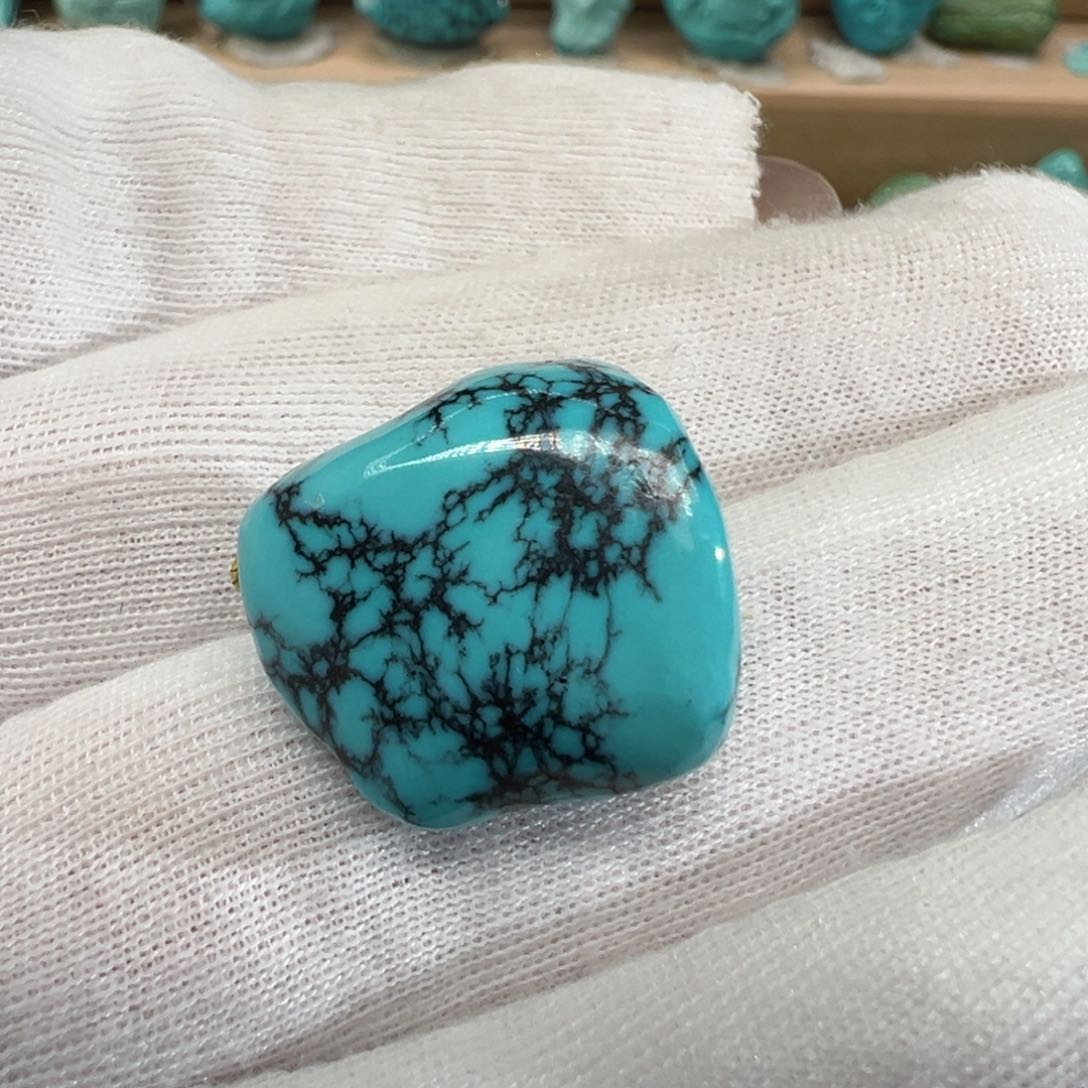 绿松石配饰未镶嵌