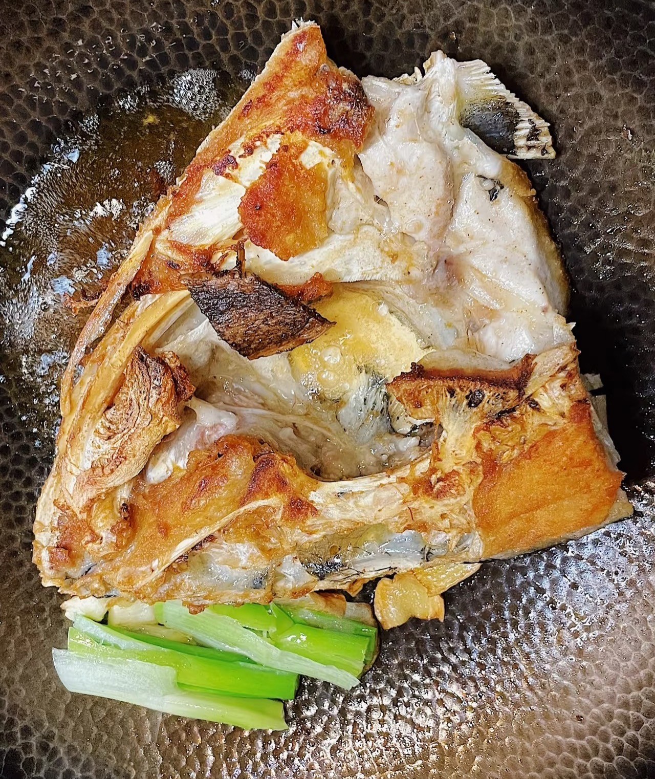 农家现炸野生大鱼头