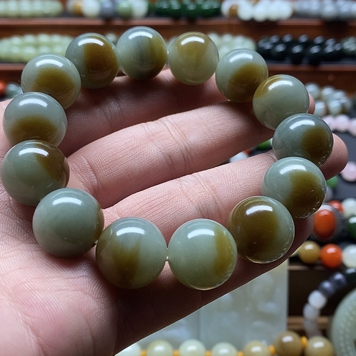 和田玉手串未镶嵌转**空