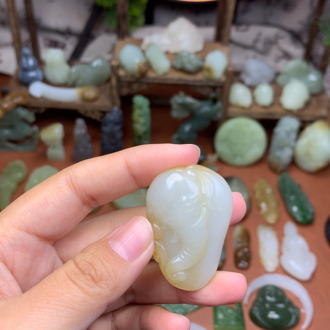 和田玉未镶嵌挂件