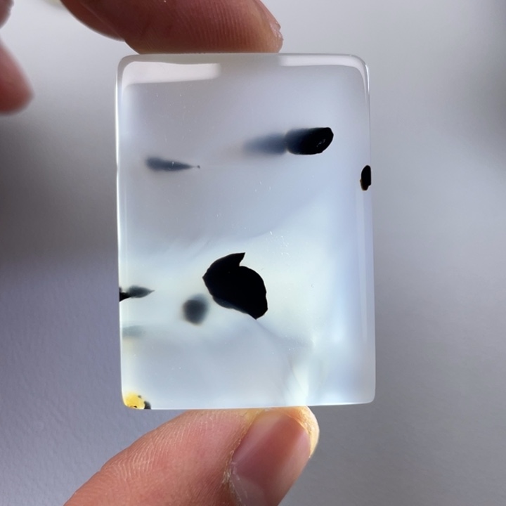 玛瑙/玉髓颈饰未镶嵌天**子