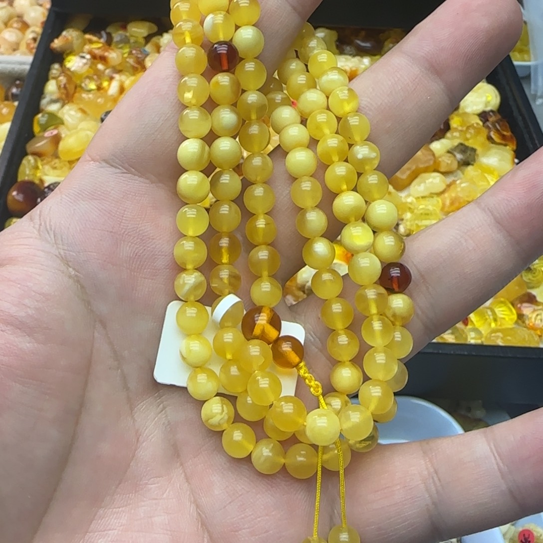 琥珀未镶嵌裸石6.4mm17.3克