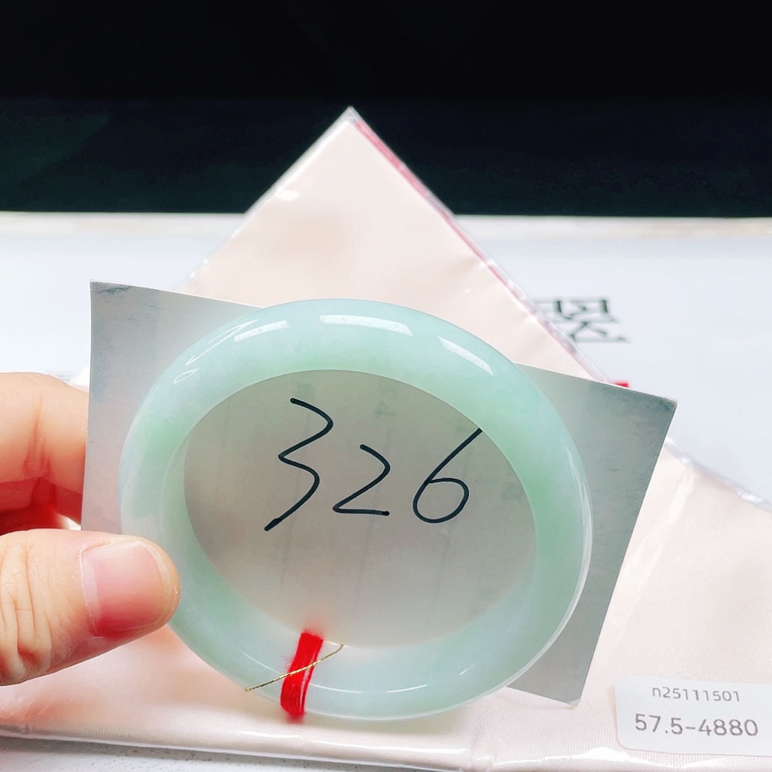 翡翠未镶嵌手镯正圈57➕