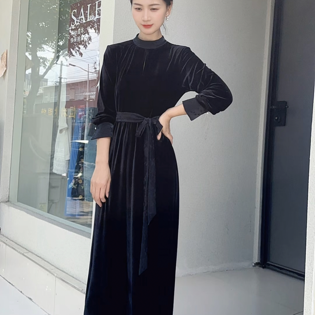 时尚轻奢高级感弹力舒适丝绒连衣裙