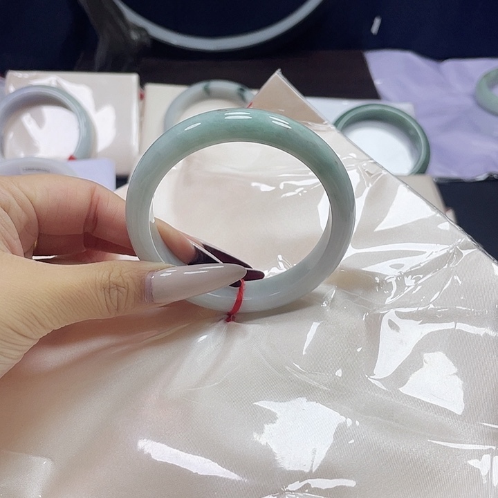 未镶嵌手镯翡翠夜班