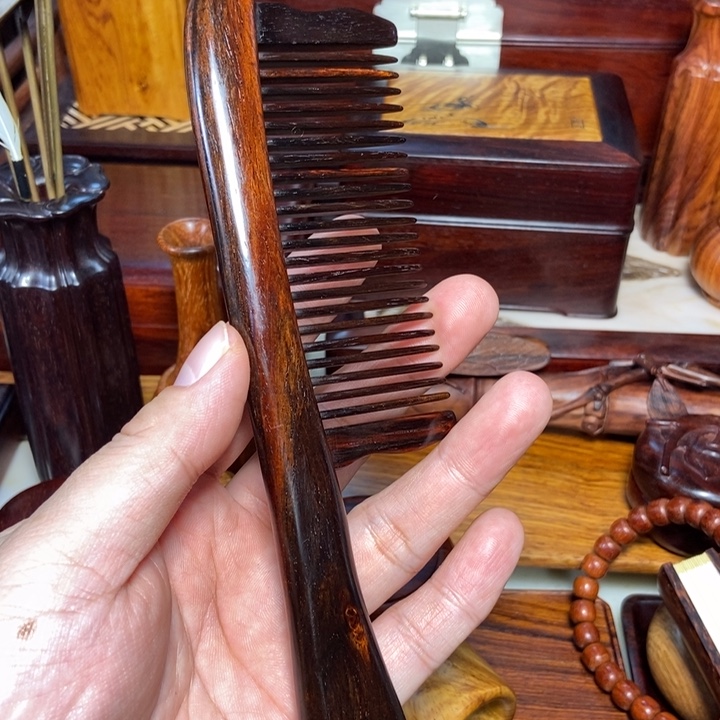 交趾黄檀（大红酸枝）梳子