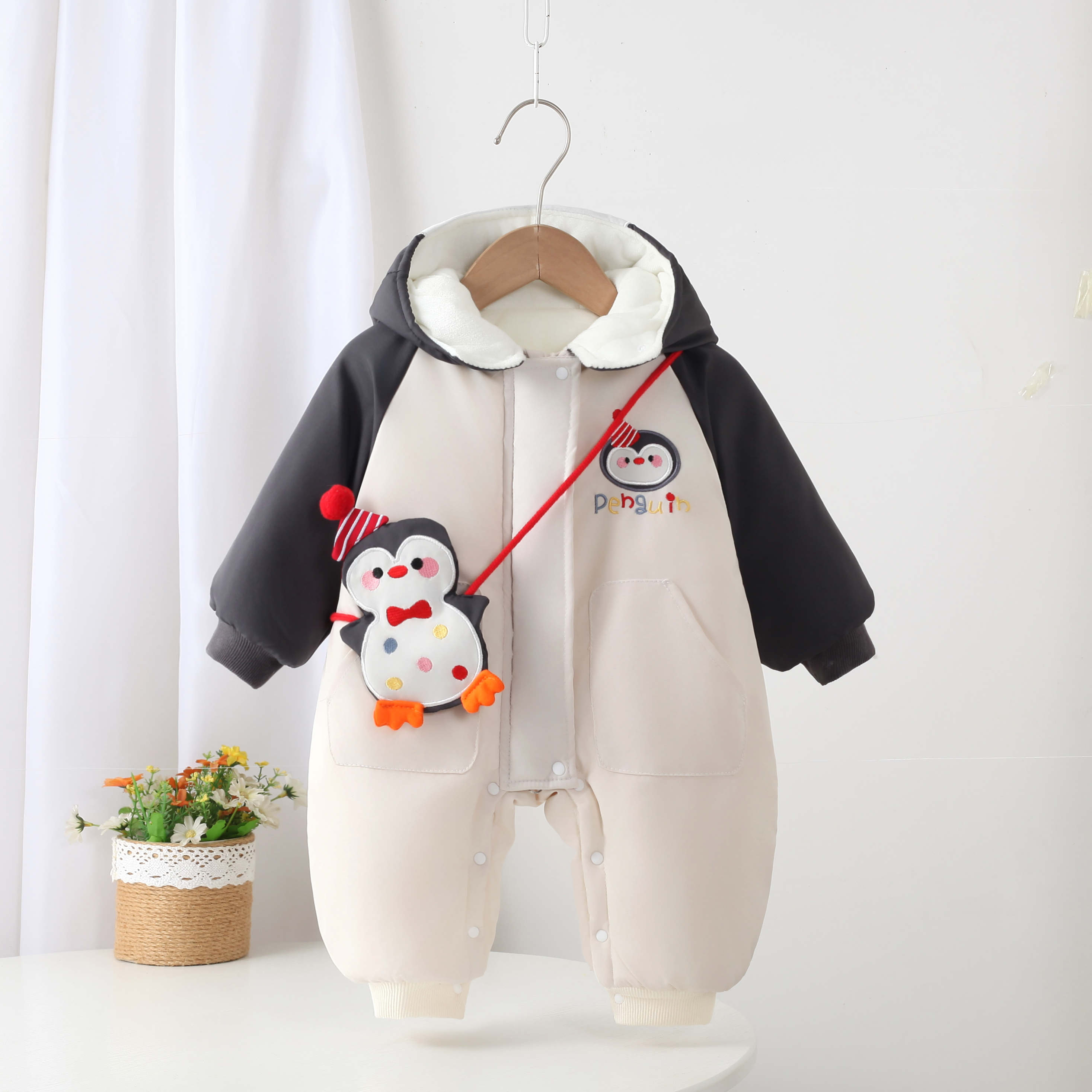 带包企鹅厚棉哈衣H