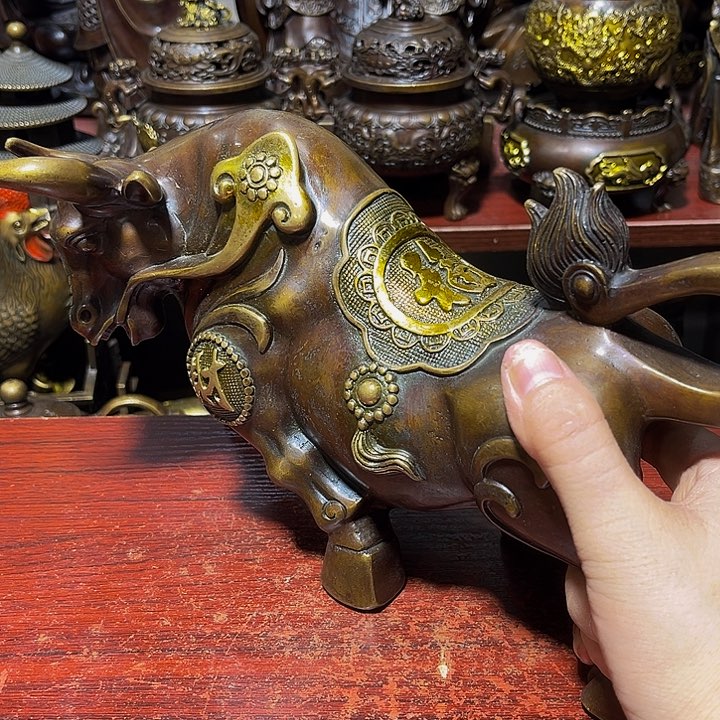 高端精美铜器摆件