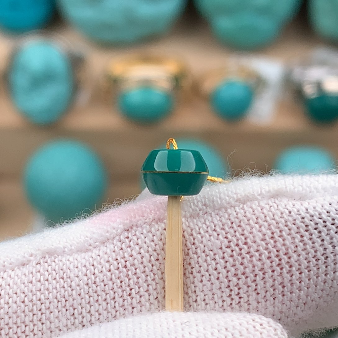 绿松石配饰未镶嵌