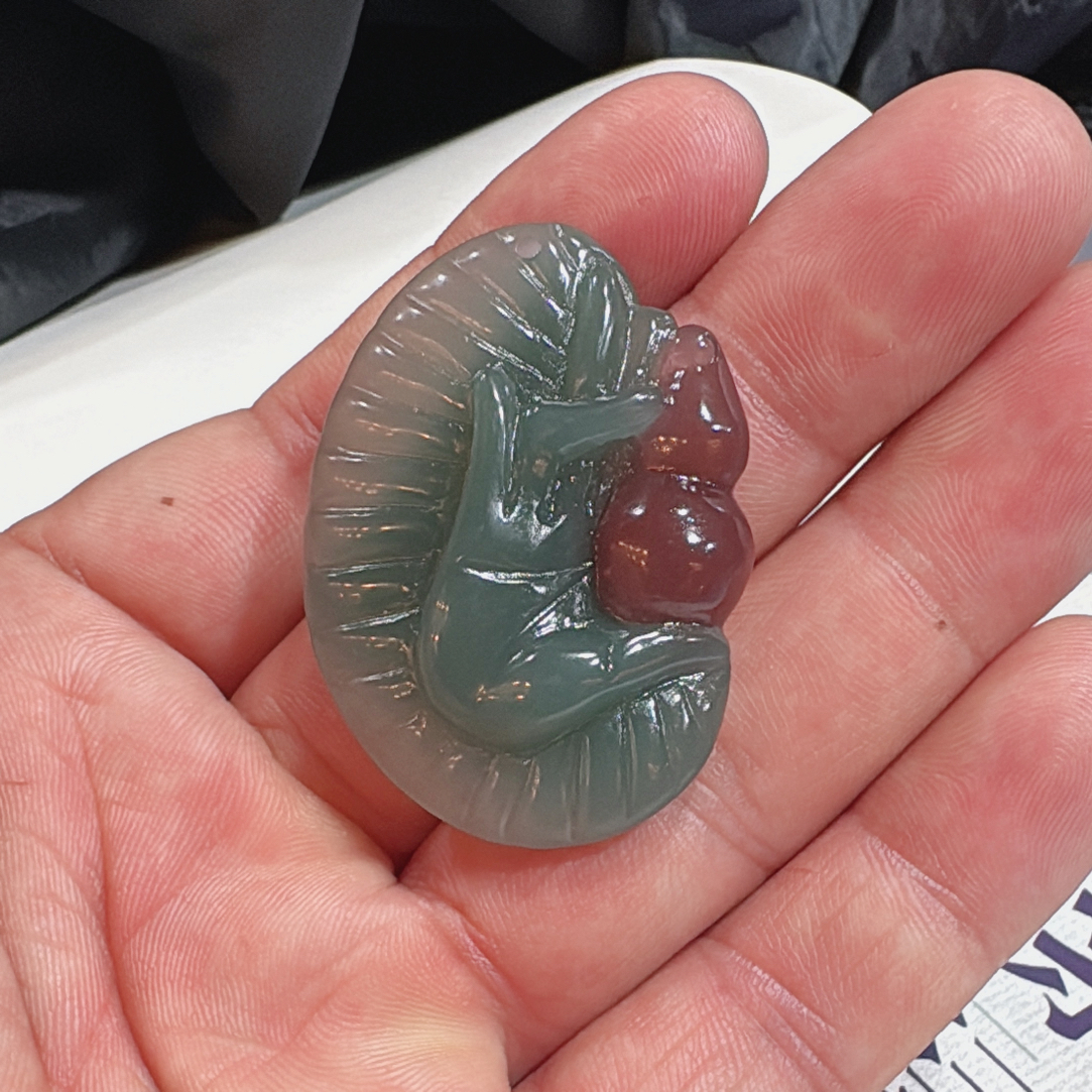 雕刻小件手握乾坤做工精美