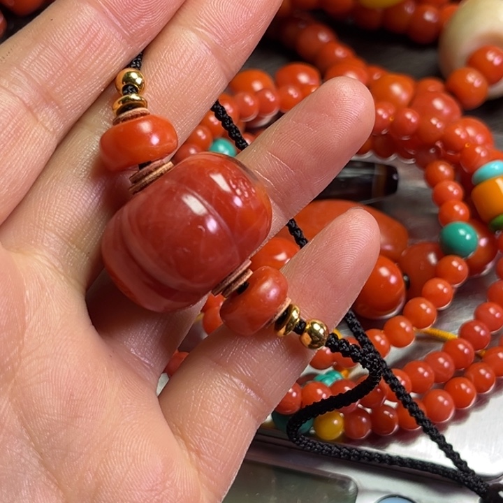 颈饰琉璃田*琉璃………..