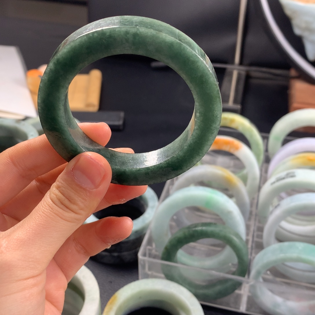 定制翡翠未镶嵌纯天然