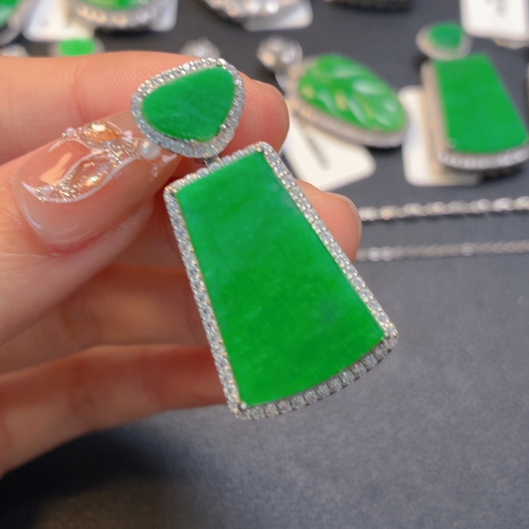 翡翠银S925镶嵌颈饰