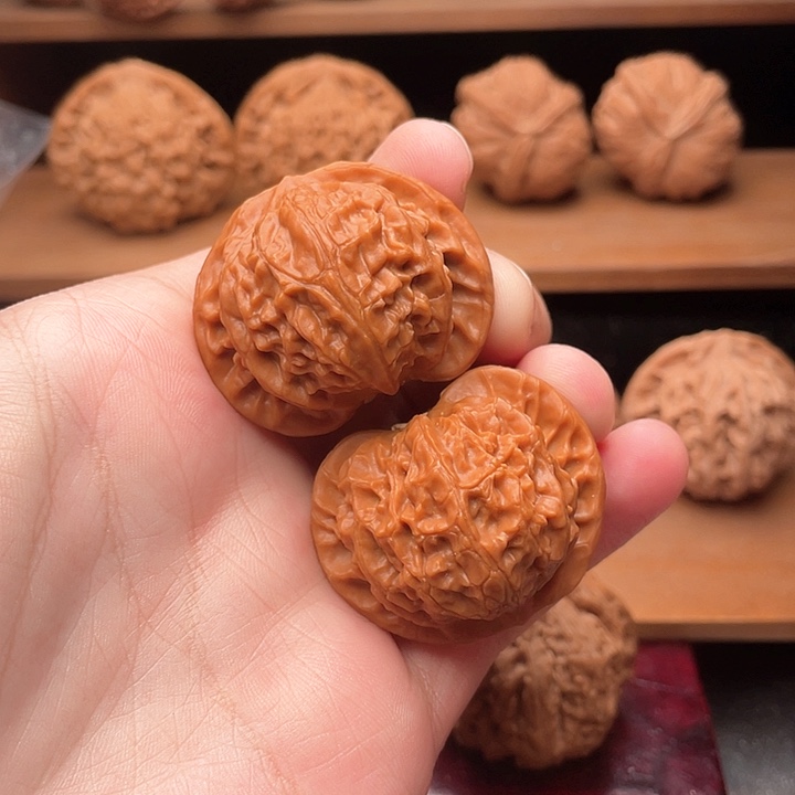 吊坠文玩核桃41毕业红皮全品桃心宫灯