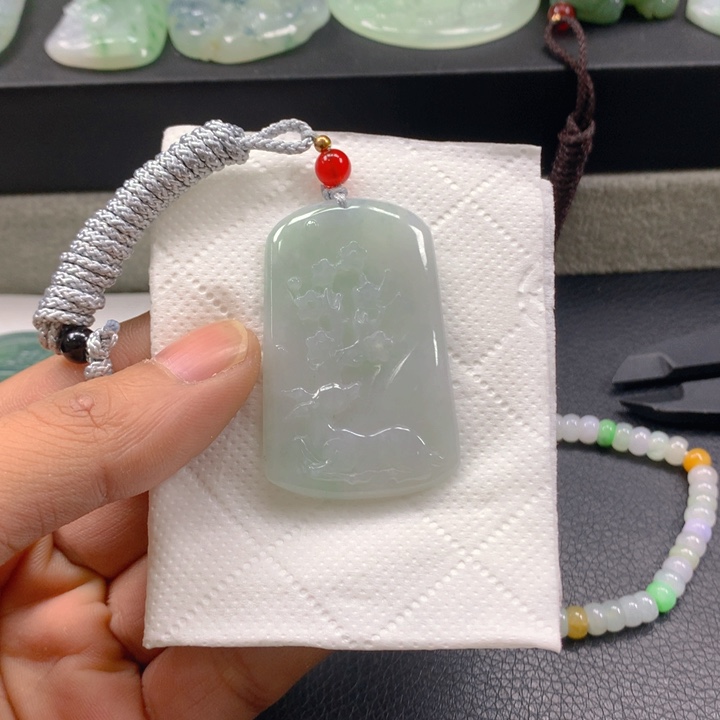 翡翠未镶嵌颈饰翡翠