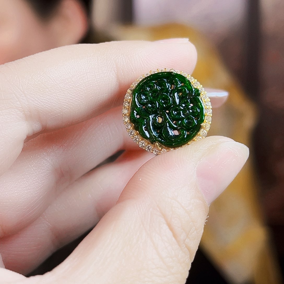 翡翠银S925镶嵌颈饰戒指多样性