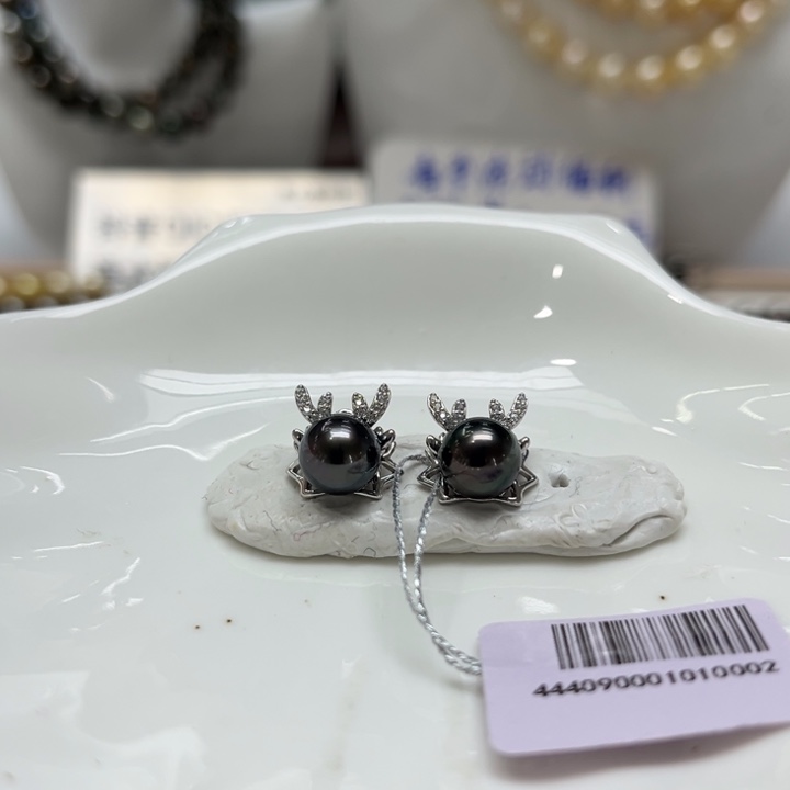 海水珍珠漏大溪地小鹿耳钉8-9mm银S925镶嵌