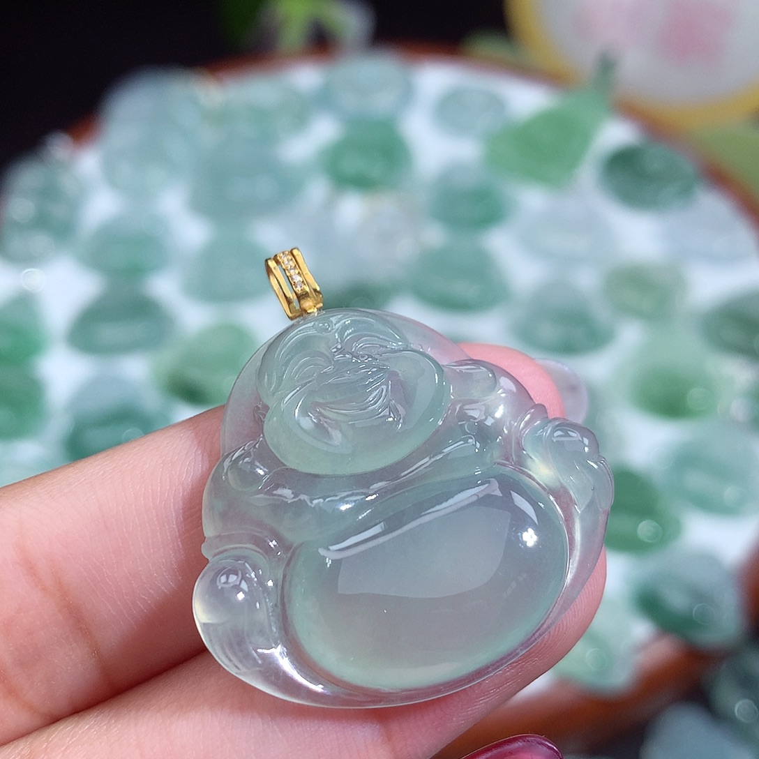 翡翠未镶嵌颈饰佛公