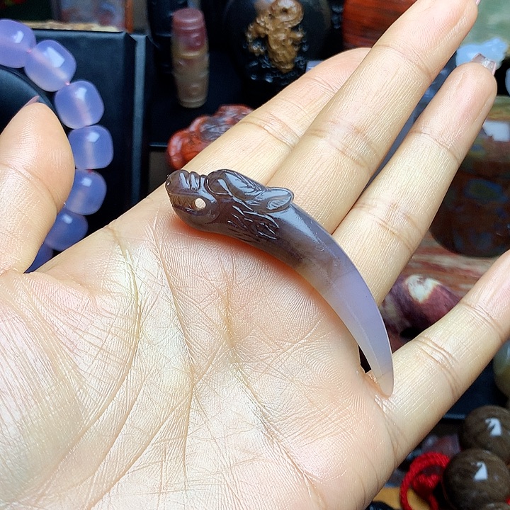 硅化玉未镶嵌吊坠(不含链)狼牙