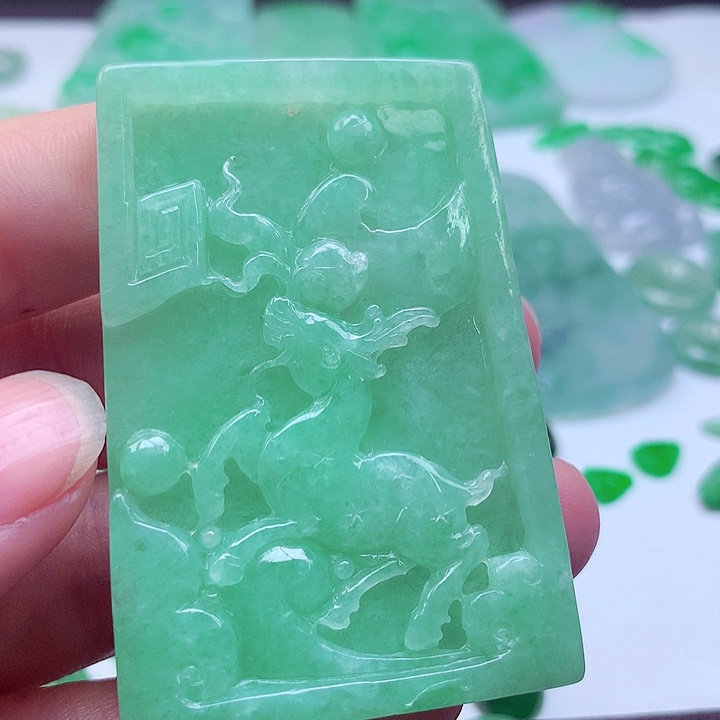 翡翠未镶嵌吊坠(不含链)一路有你