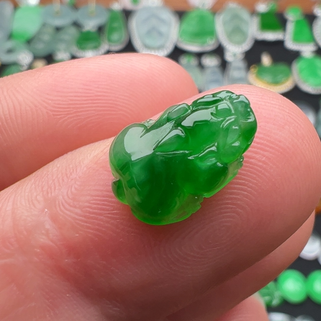 翡翠颈饰未镶嵌貔貅12.5