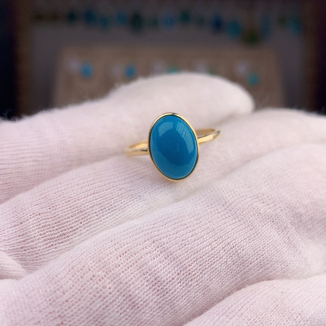 绿松石戒指18K金镶嵌