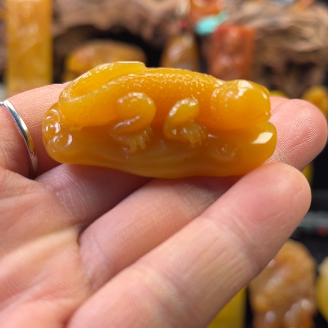 石英质玉挂件未镶嵌