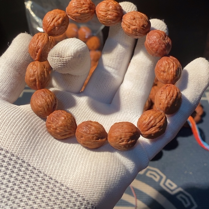 文玩核桃手串……65