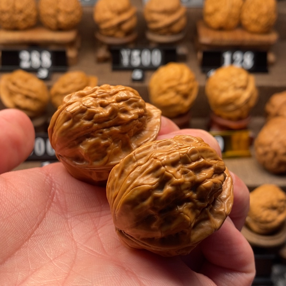 文玩核桃把件小*铁核桃