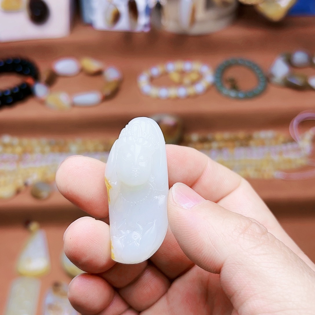 和田玉颈饰未镶嵌《***》